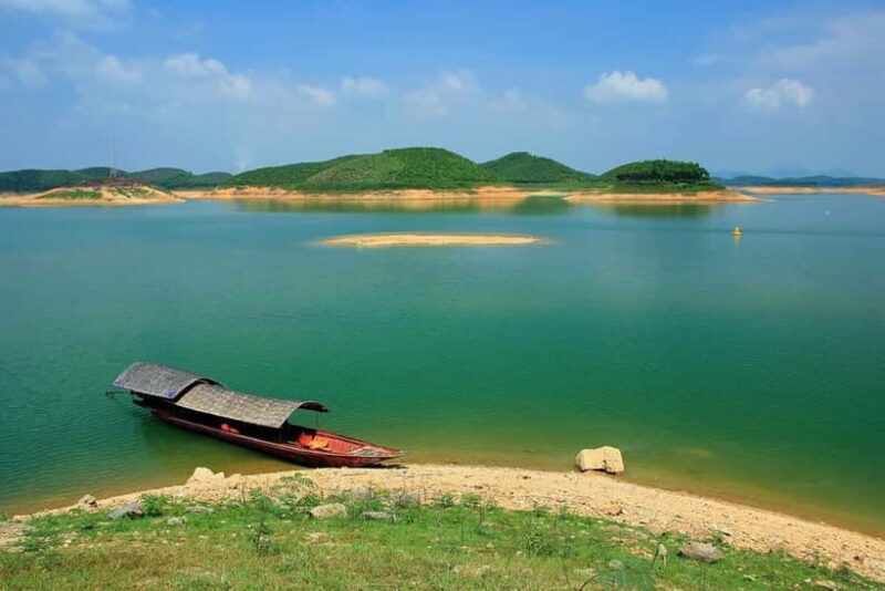 Hanoi: 2-Day Tour to Duong Lam Village and Thac Ba Lake - The Itinerary: What to Expect on Your 2-Day Adventure