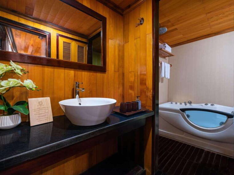 hanoi-2d1n-ha-long-bay-by-hera-boutique-cruise