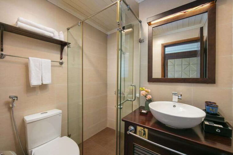 hanoi-3-day-ninh-binh-ha-long-bay-cruise-04-stars-cruises