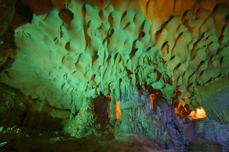 hanoi-4-day-tour-of-hanoi-halong-bay-hoa-lu-trang-an