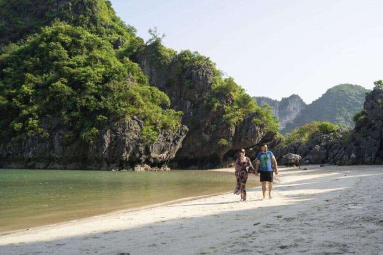 hanoi-4-day-trip-ninh-binh-halong-cruise-cabin-with-balcony
