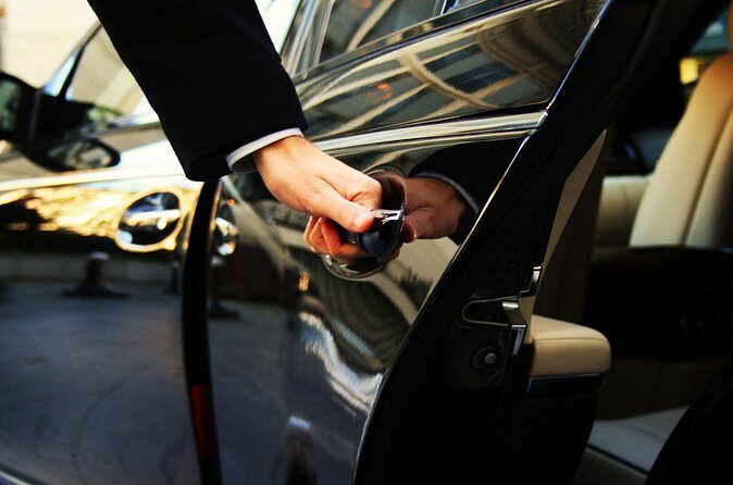 Hanoi Airport Pick Up 4 Seat Car - FAQ