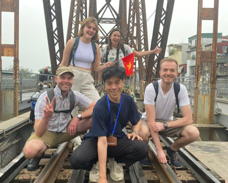 hanoi-all-in-one-walking-tour-through-a-train-street