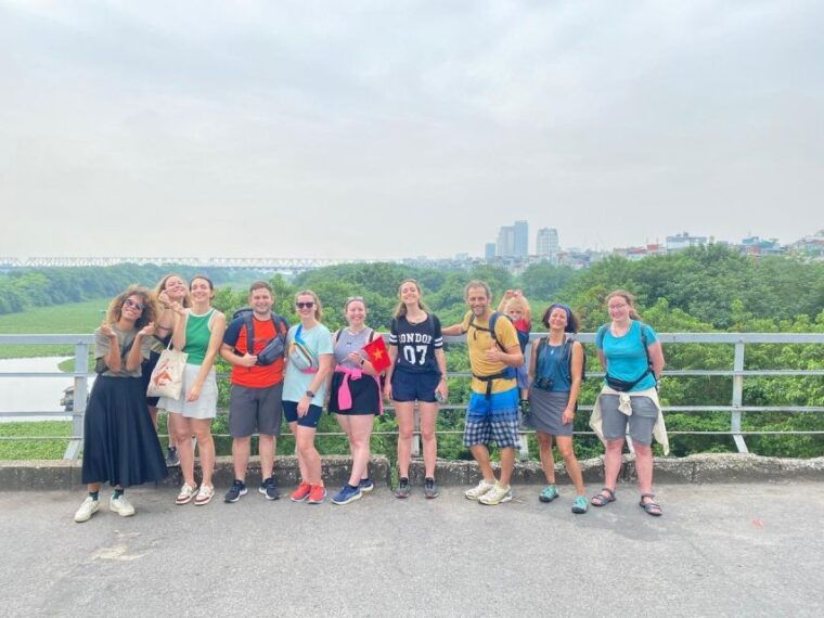 hanoi-all-in-one-walking-tour-through-a-train-street
