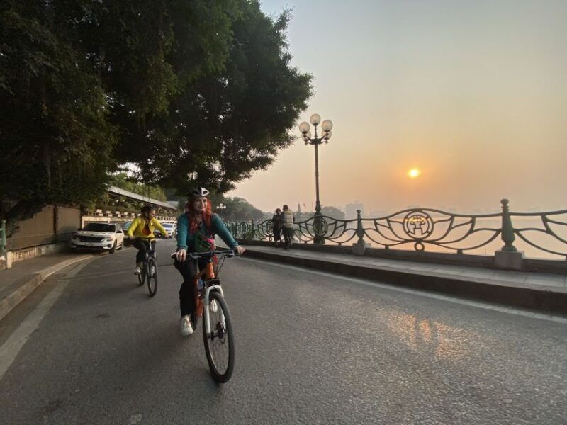 hanoi-bike-tour-through-hidden-gems-and-banana-island
