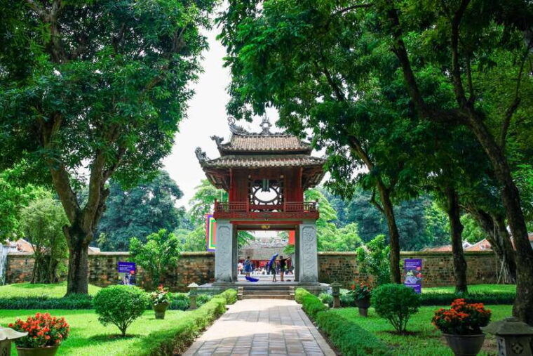 hanoi-city-highlights-tour-with-train-street-hidden-gems-2