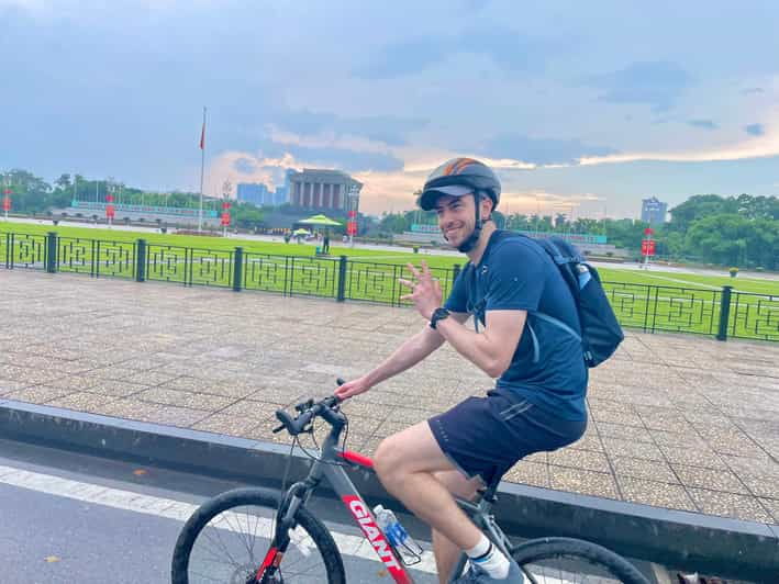 hanoi-city-tour-backstreet-alley-culture-train-street