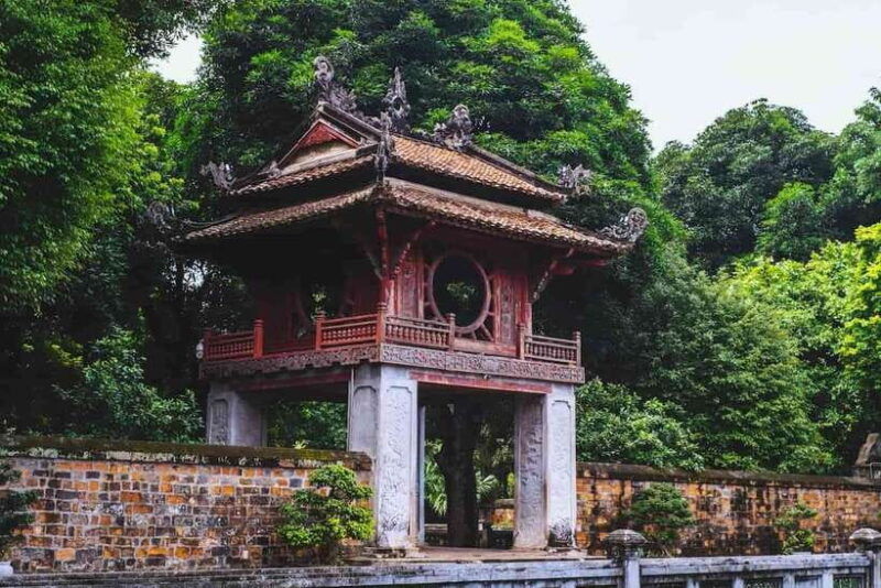 hanoi-city-tours-with-small-groups-by-bus-jeep-cycling
