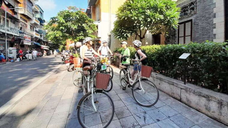 hanoi-city-tours-with-small-groups-by-bus-jeep-cycling