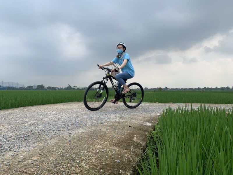 hanoi-countryside-bike-tour-red-river-culture-daily-life