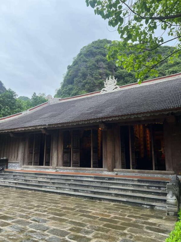 Hanoi Countryside Sightseeing Duong Lam Ancient Village Tour - How the Experience Is Rated Based on Reviews