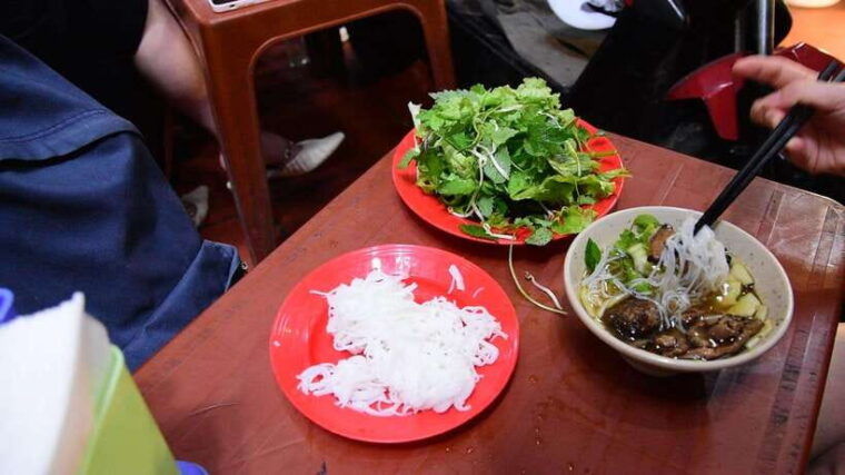 hanoi-culinary-stroll-in-french-3-hours