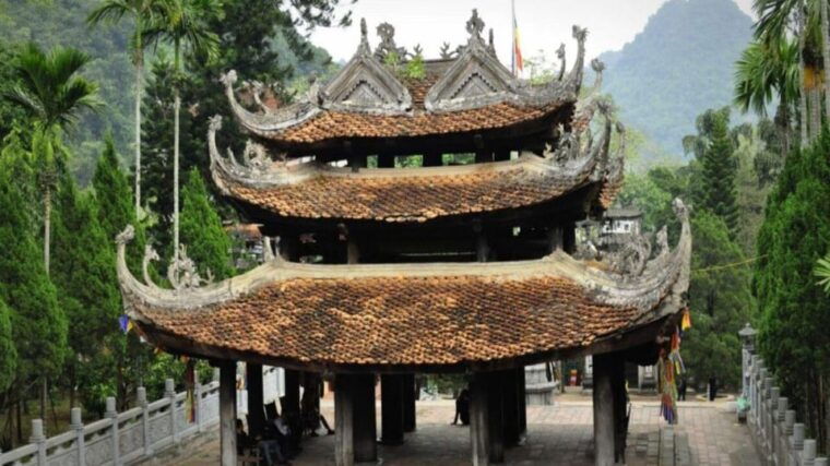 hanoi-day-trip-to-perfume-pagoda-small-group-tour