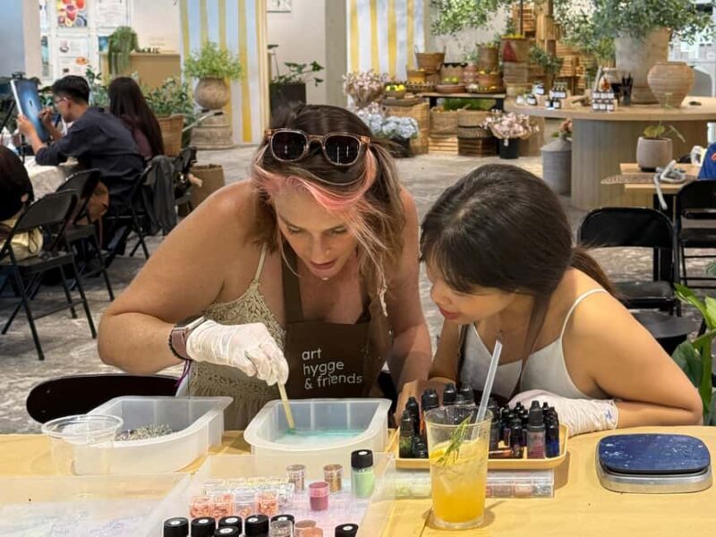 Hanoi: DIY Resin Art Light-Up Photo Frame Workshop - A closer look at what makes this workshop special