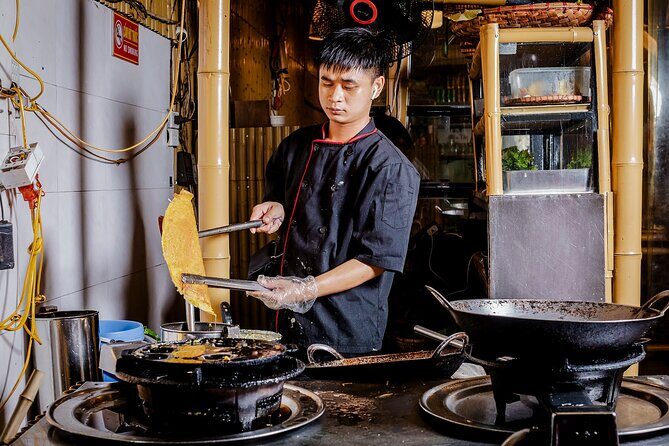 Hanoi Dusk Food Tour with 15+ Tastings - Outside the Old Quarter: Venturing Beyond the Tourist Hotspot