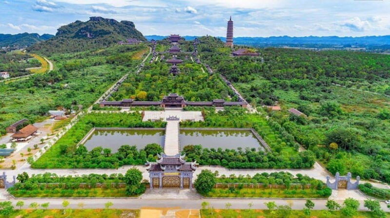 hanoi-full-day-bai-dinh-trang-an-mua-cave-by-limousine