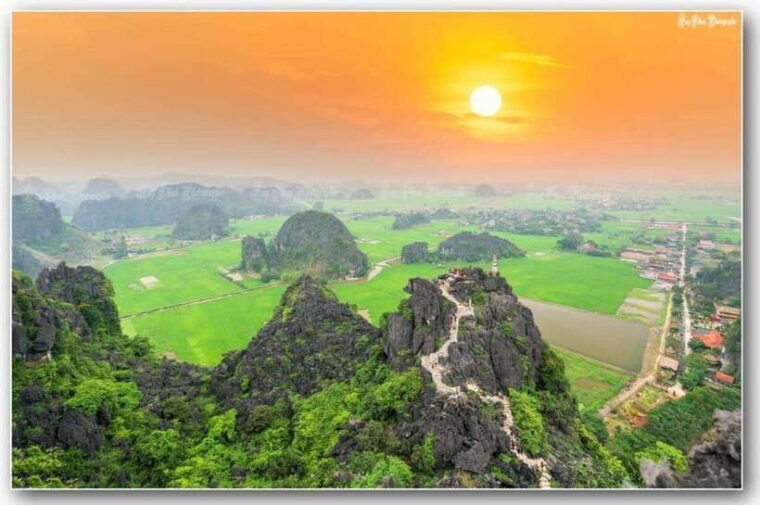 hanoi-full-day-hoa-lu-trang-an-mua-cave-by-limousine