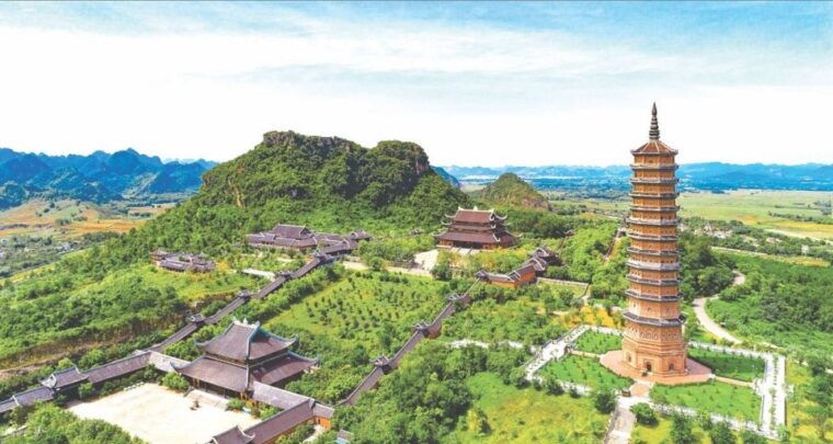 hanoi-full-day-tour-of-hoa-lu-tam-coc-and-the-mua-cave