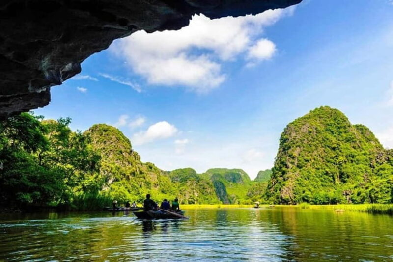 Hanoi: Full-day visit Hoa Lu, Tam Coc & Mua Cave with Meal - FAQ