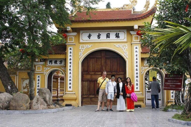 hanoi-guided-half-day-city-highlights-tour-with-transfers