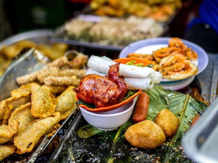 hanoi-guided-street-food-tour-with-tastings