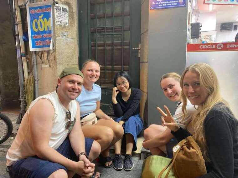 hanoi-guided-street-food-tour-with-train-street-experience