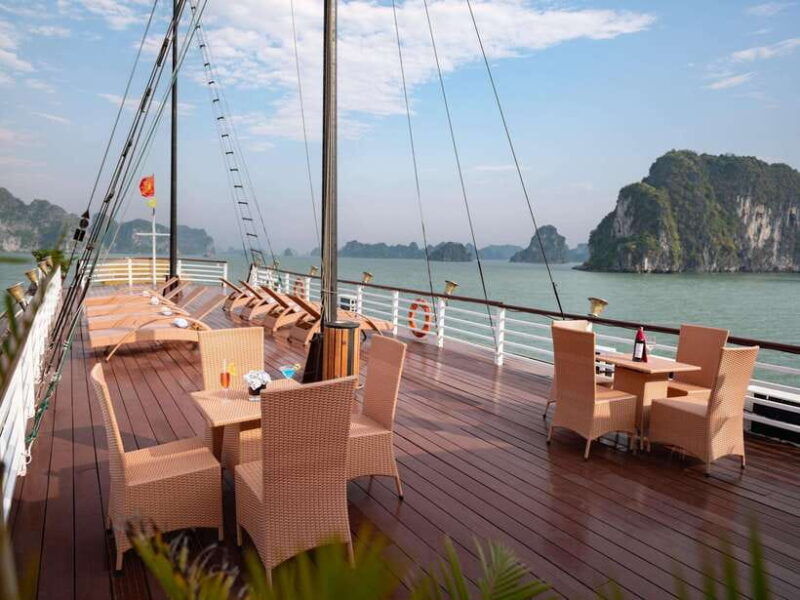 hanoi-ha-long-bai-tu-long-bay-1-or-2-day-cruise
