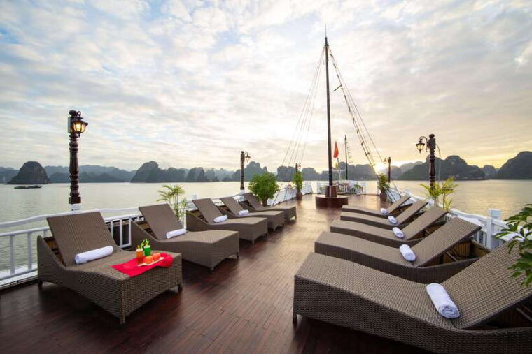 hanoi-ha-long-bay-2-day-1-night-tour-by-4-star-luxury-junk