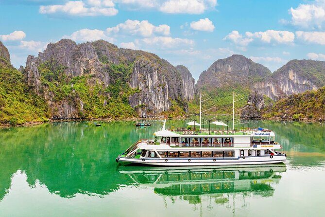 Hanoi: Ha Long bay Luxury Day cruise: Buffet-Kayaking and Jacuzzi - Setting the Scene: An Elegant Day on Ha Long Bay