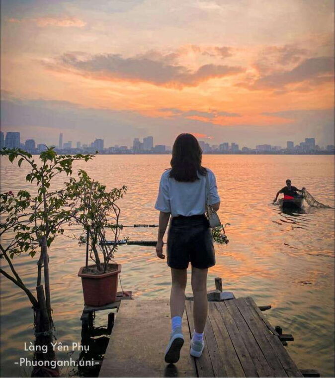 hanoi-half-day-city-sightseeing-private-tour-with-students