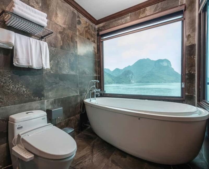 Hanoi: Halong Bay and Lan Ha Bay Cruise with Private Balcony - Exploring the Itinerary: What to Expect from Start to Finish