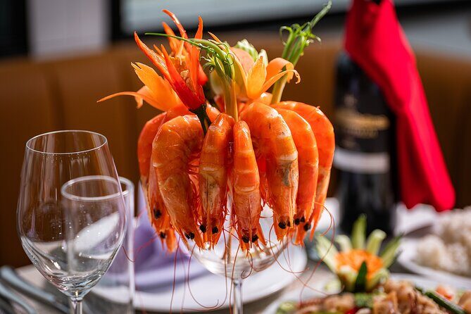 Hanoi : Halong Bay Cruise with Jacuzzi , Kayaking & Local Cuisine - Who Is This Tour Best For?