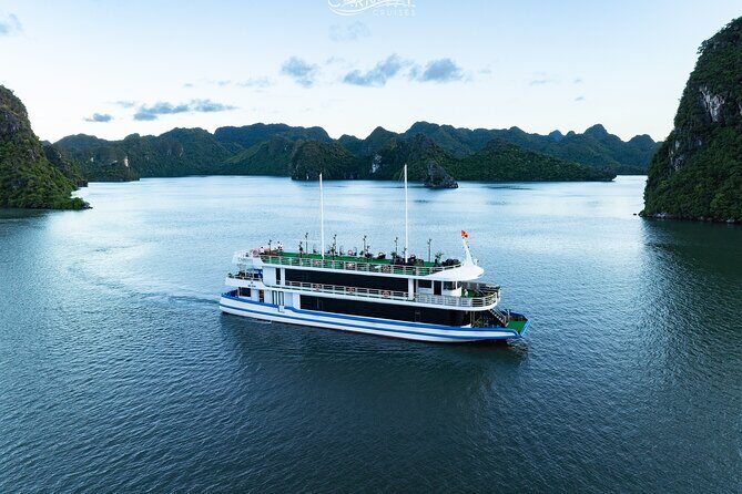 Hanoi: Halong Bay Luxury Cruise with Lunch, Jacuzzi, Sunset Party - Key Points