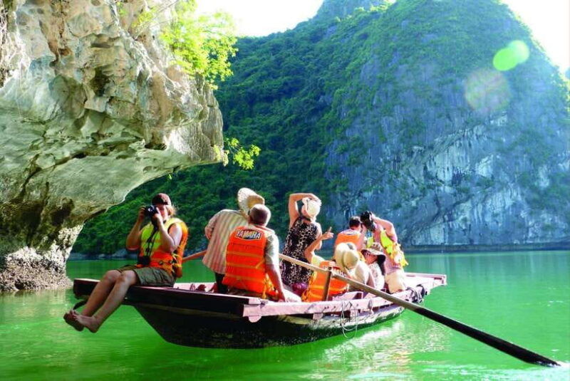hanoi-halong-lan-ha-bay-cruise-with-limousine-transfer