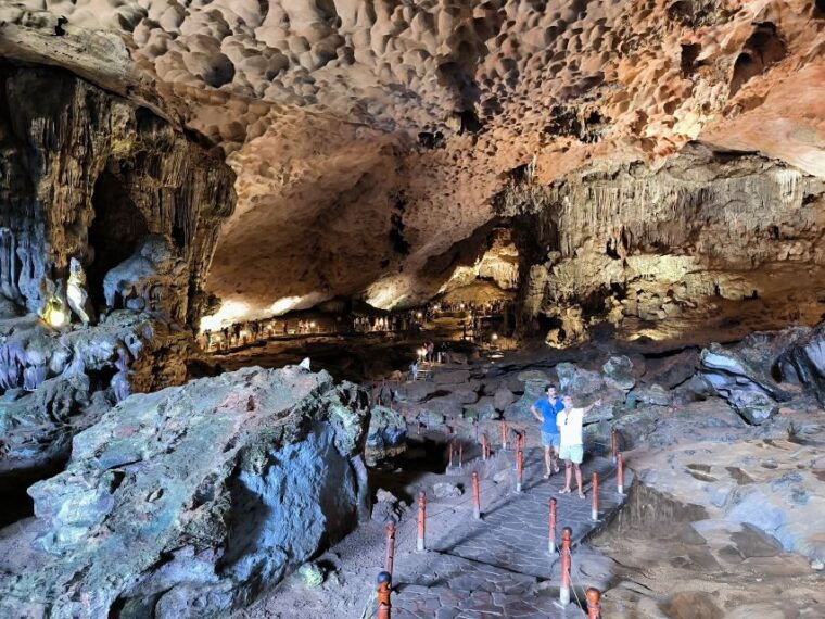 hanoi-halong-luxury-day-tour-with-private-cabin