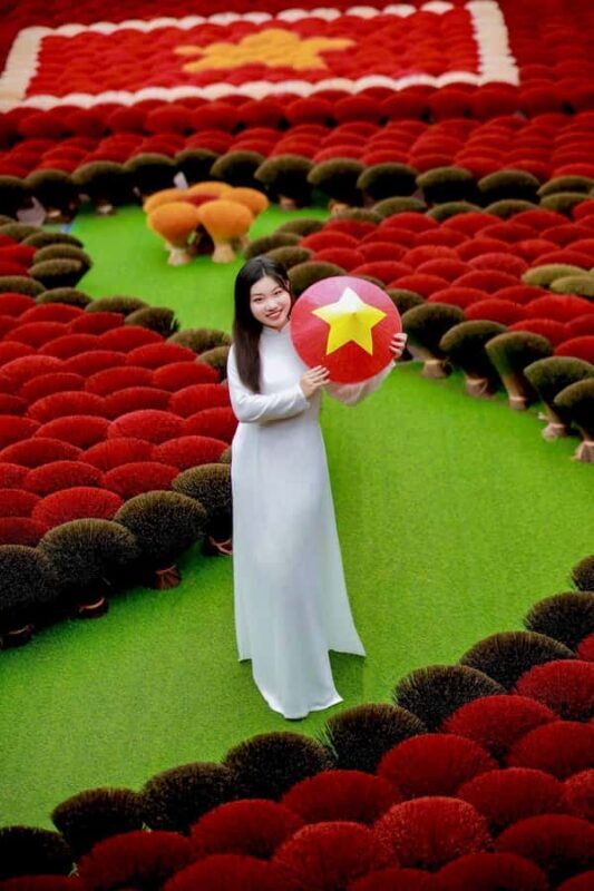 Hanoi: Hat Village & Incense Village or Temple Of Literature - Key Points