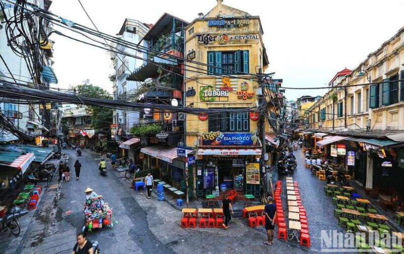 hanoi-hidden-gems-old-quarter-train-street-walking-tour