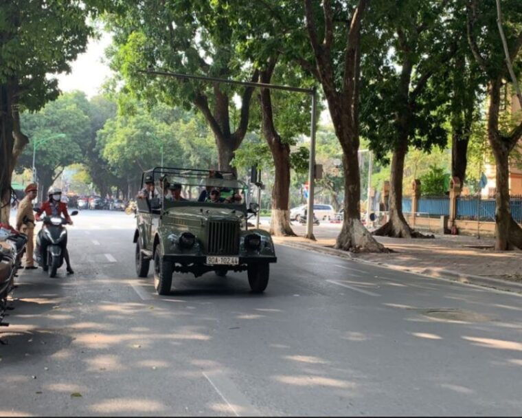 hanoi-historic-army-jeep-culture-sightseeing-and-fun