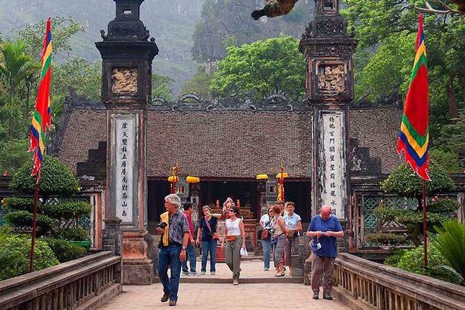 Hanoi - Hoa Lu - Tam Coc - Mua Cave - 1 Day / By Luxury Limousine & Small Group - Frequently Asked Questions