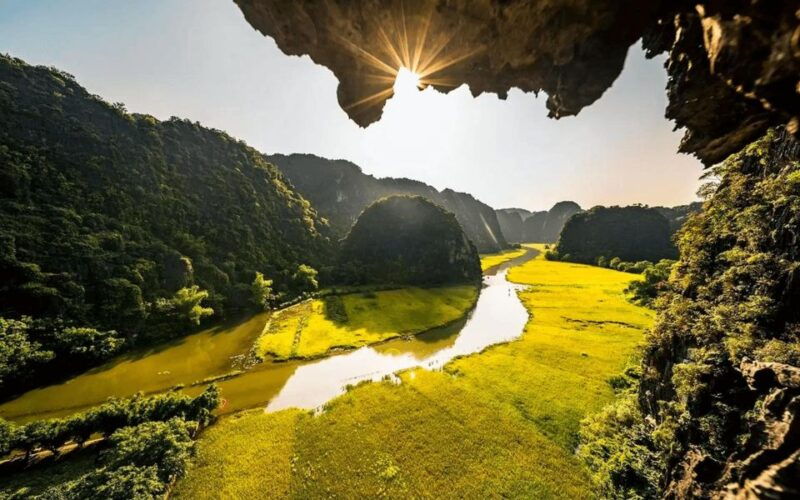 hanoi-hoa-lu-trang-an-and-mua-cave-full-day-trip