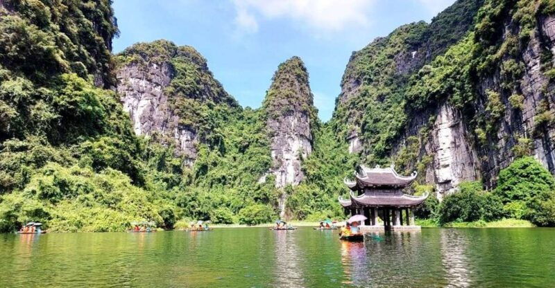 hanoi-hoa-lu-trang-an-and-mua-cave-full-day-trip