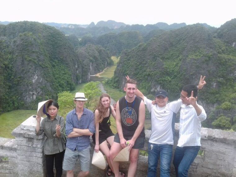 hanoi-hoa-lu-trang-an-caves-mua-cave-day-trip-and-lunch