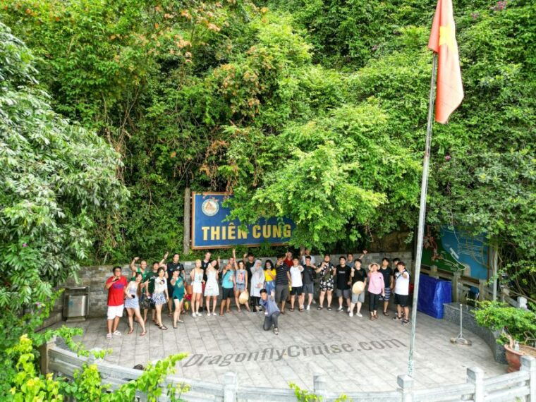 hanoi-islands-caves-ha-long-cruise-with-lunch-kayaking