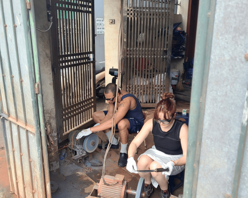 hanoi-knife-making-traditional-workshop