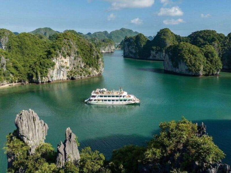 hanoi-lan-ha-bay-cat-ba-island-day-trip-on-luxury-cruise