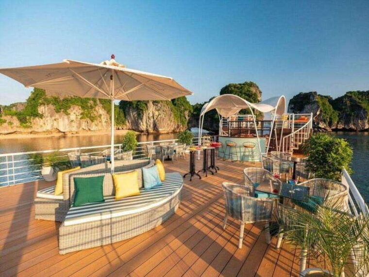hanoi-lan-ha-bay-cat-ba-island-day-trip-on-luxury-cruise