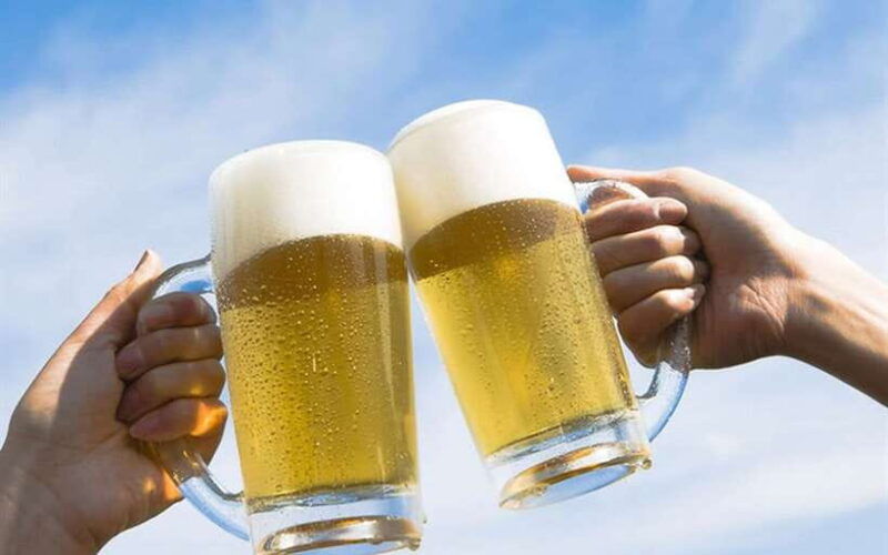 hanoi-local-fresh-beer-and-culinary-tour-with-train-street