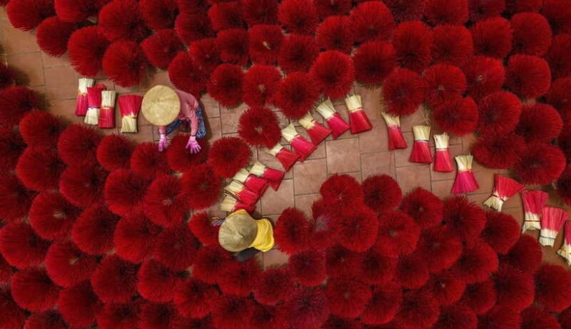 Hanoi: Long Dress Village or Incense Village, Hat Village - Traditional Dress: The Áo Dài