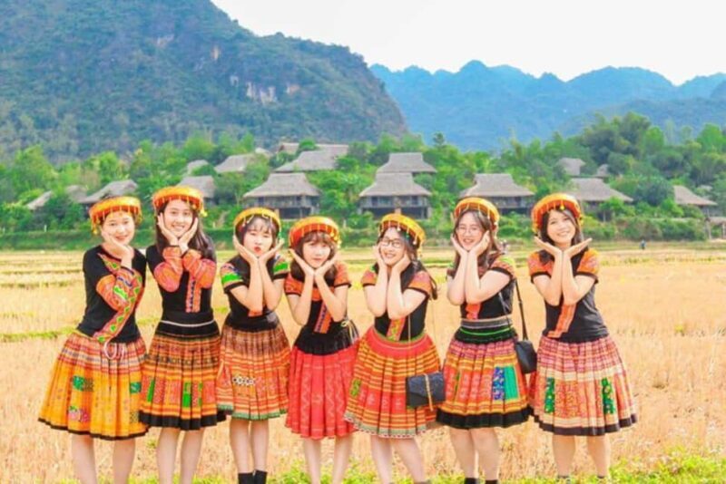 Hanoi: Mai Chau Valley 2D1N with Cycling & Foot Massage - Scenic Drive and Arrival at Mai Chau