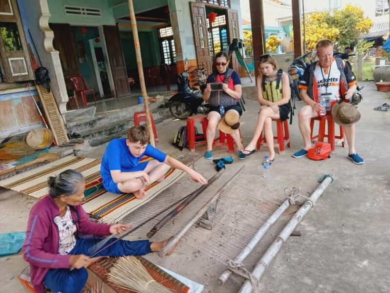 Hanoi: Mat Weaving Village or Incense Village, Hat Village - Introduction